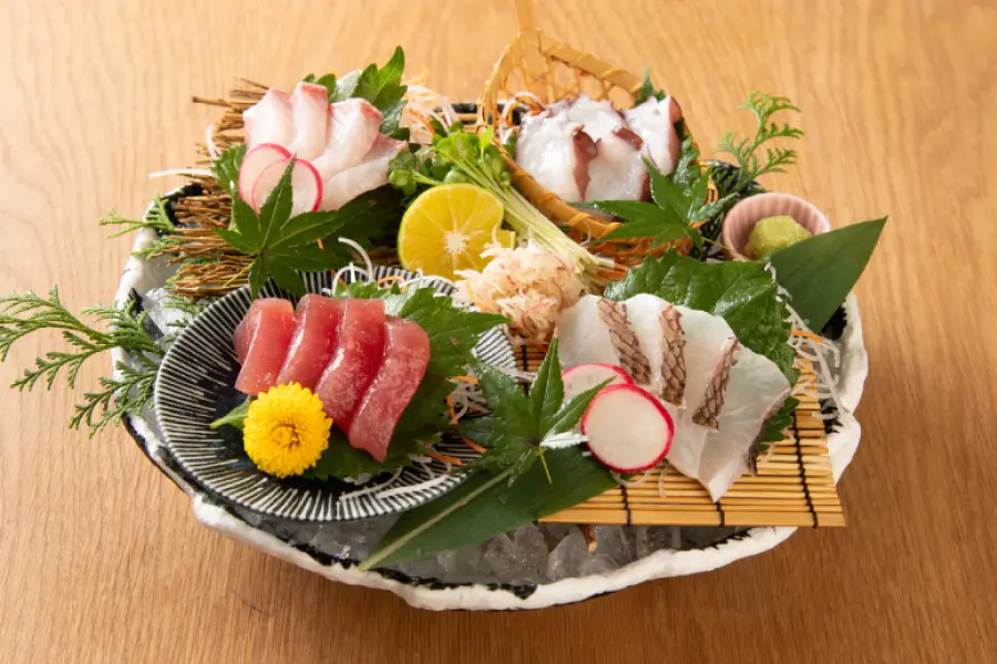 【宮崎県日南市目井津漁港直送】お造り盛り合わせ