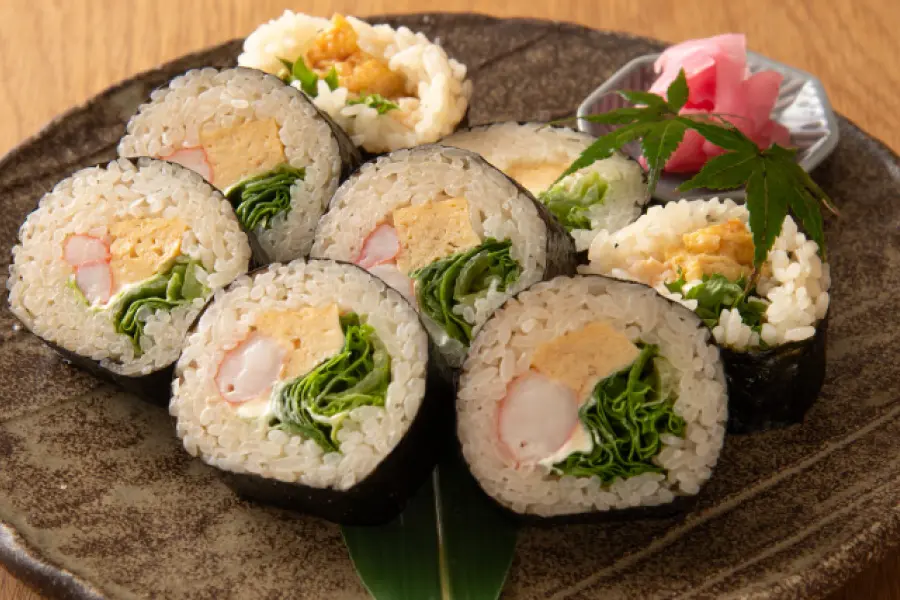 宮崎名物　えびレタス巻き寿司